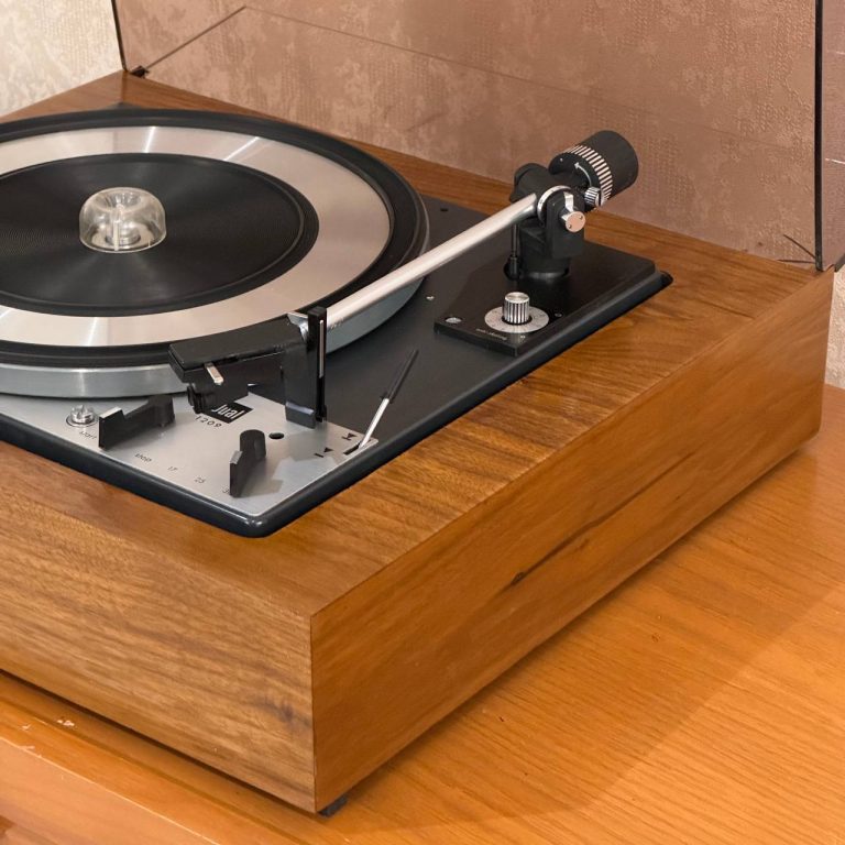 گرامافون Dual 1209