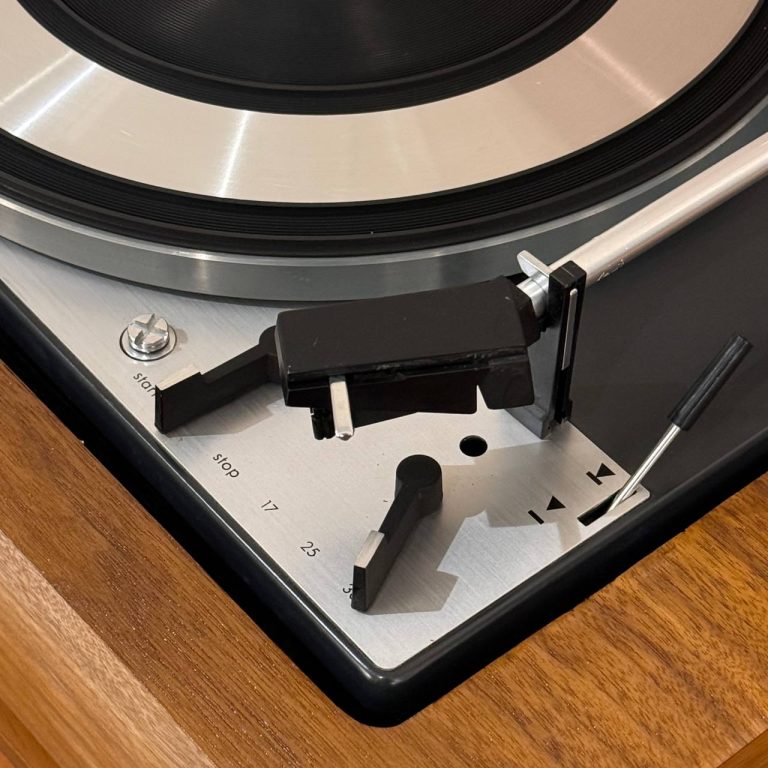 گرامافون Dual 1209